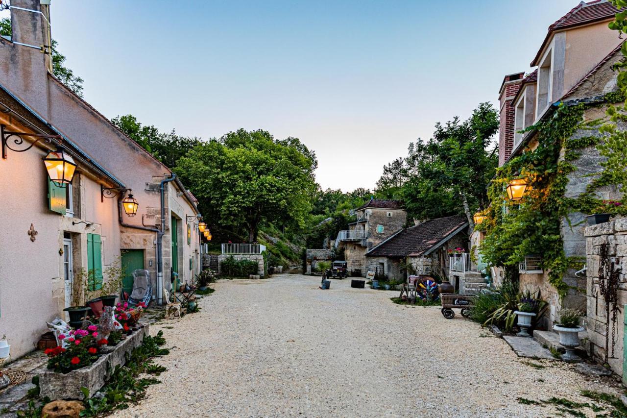 Le Domaine Des Carriers Bed and Breakfast Chevroches Exteriör bild