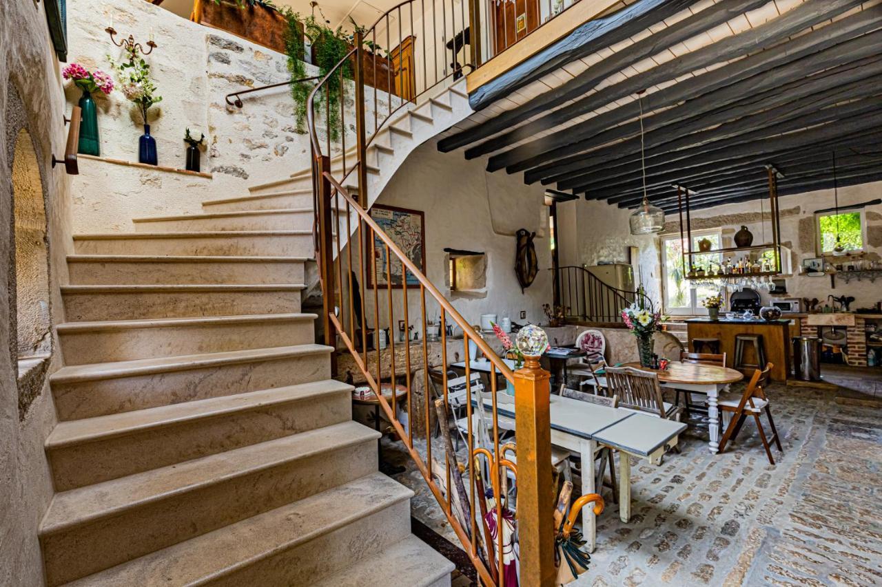 Le Domaine Des Carriers Bed and Breakfast Chevroches Exteriör bild