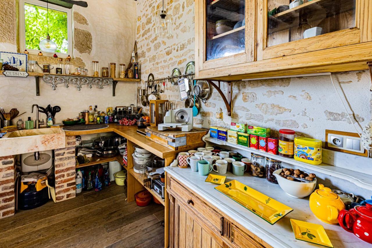 Le Domaine Des Carriers Bed and Breakfast Chevroches Exteriör bild