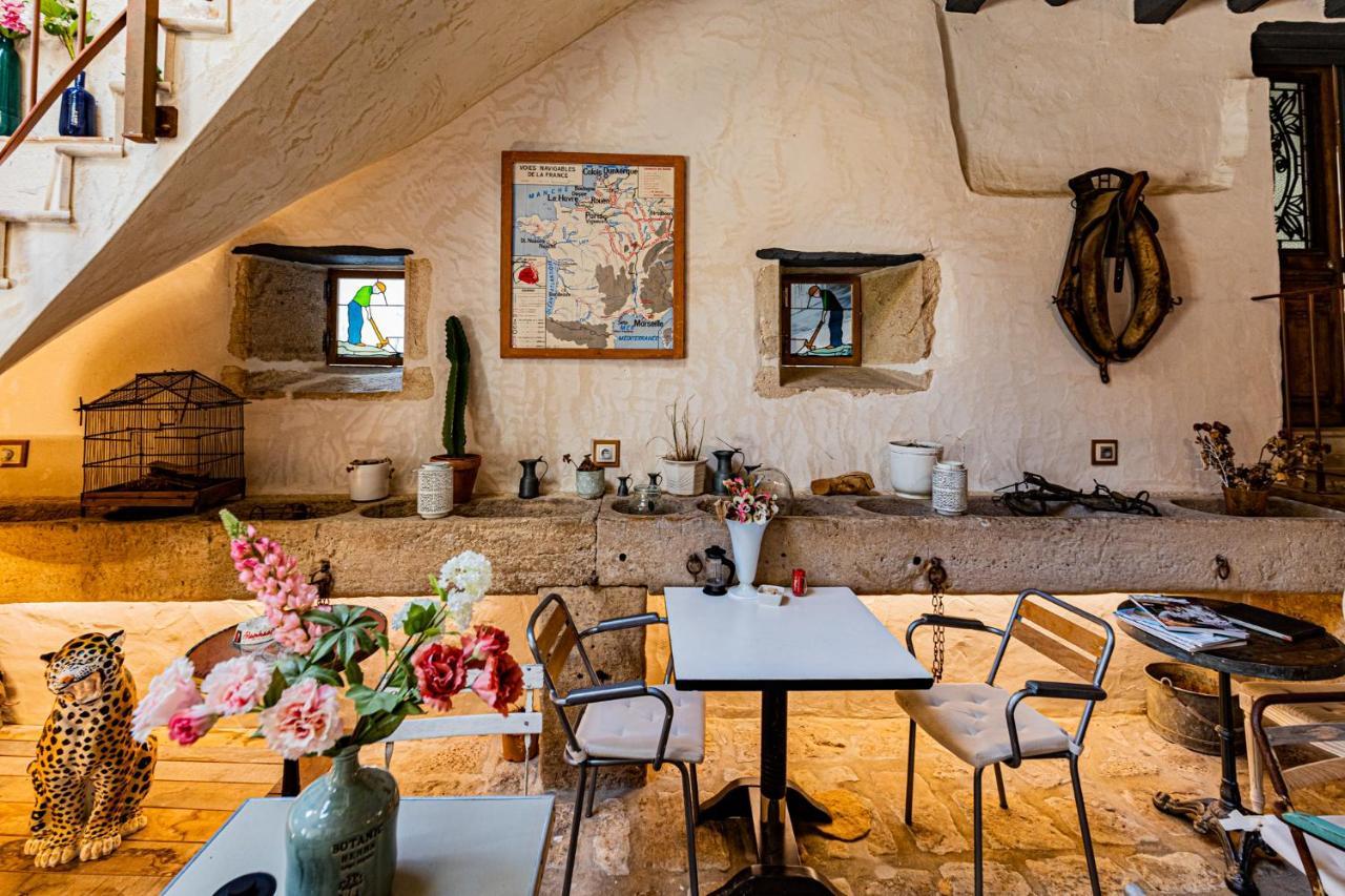 Le Domaine Des Carriers Bed and Breakfast Chevroches Exteriör bild
