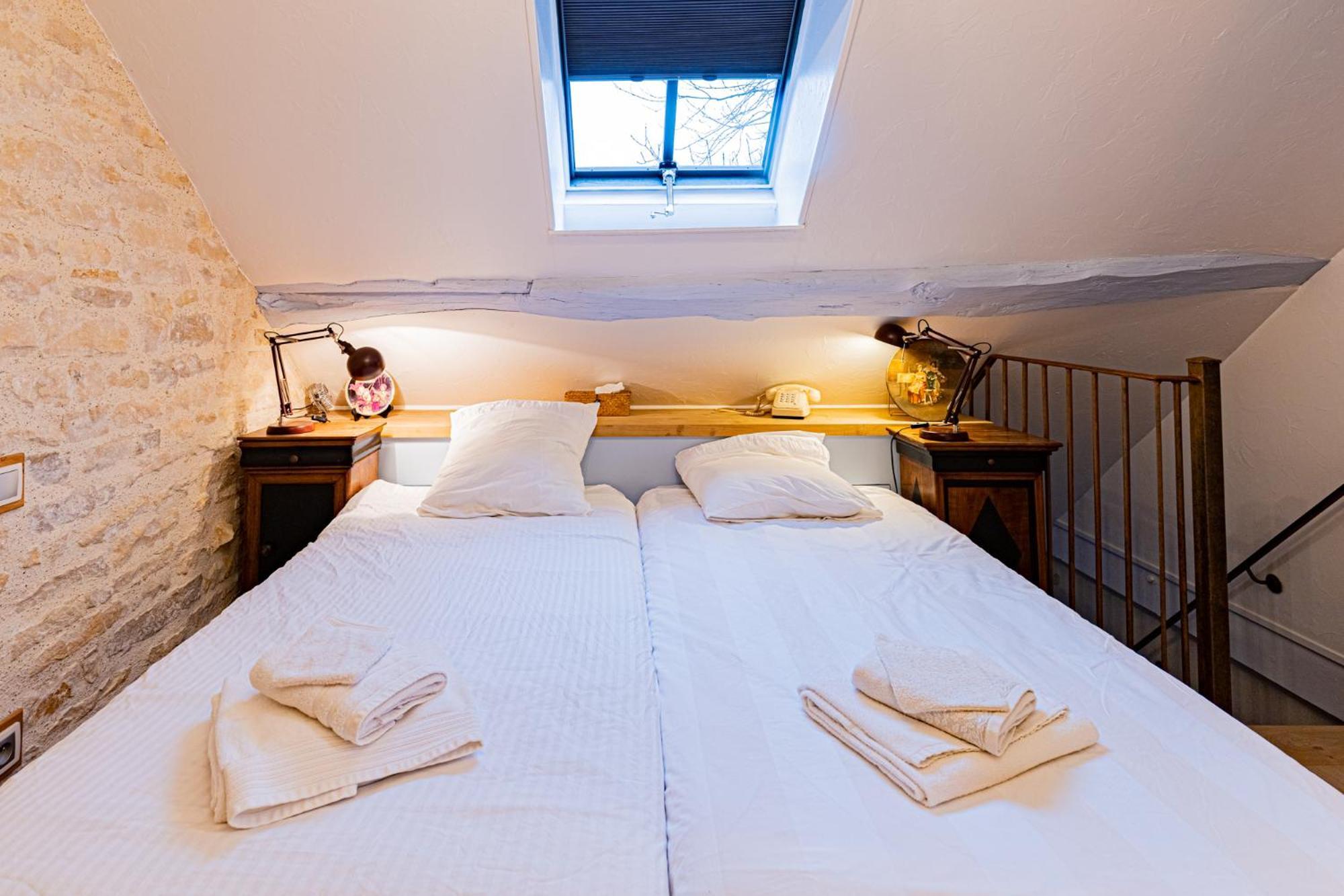 Le Domaine Des Carriers Bed and Breakfast Chevroches Rum bild