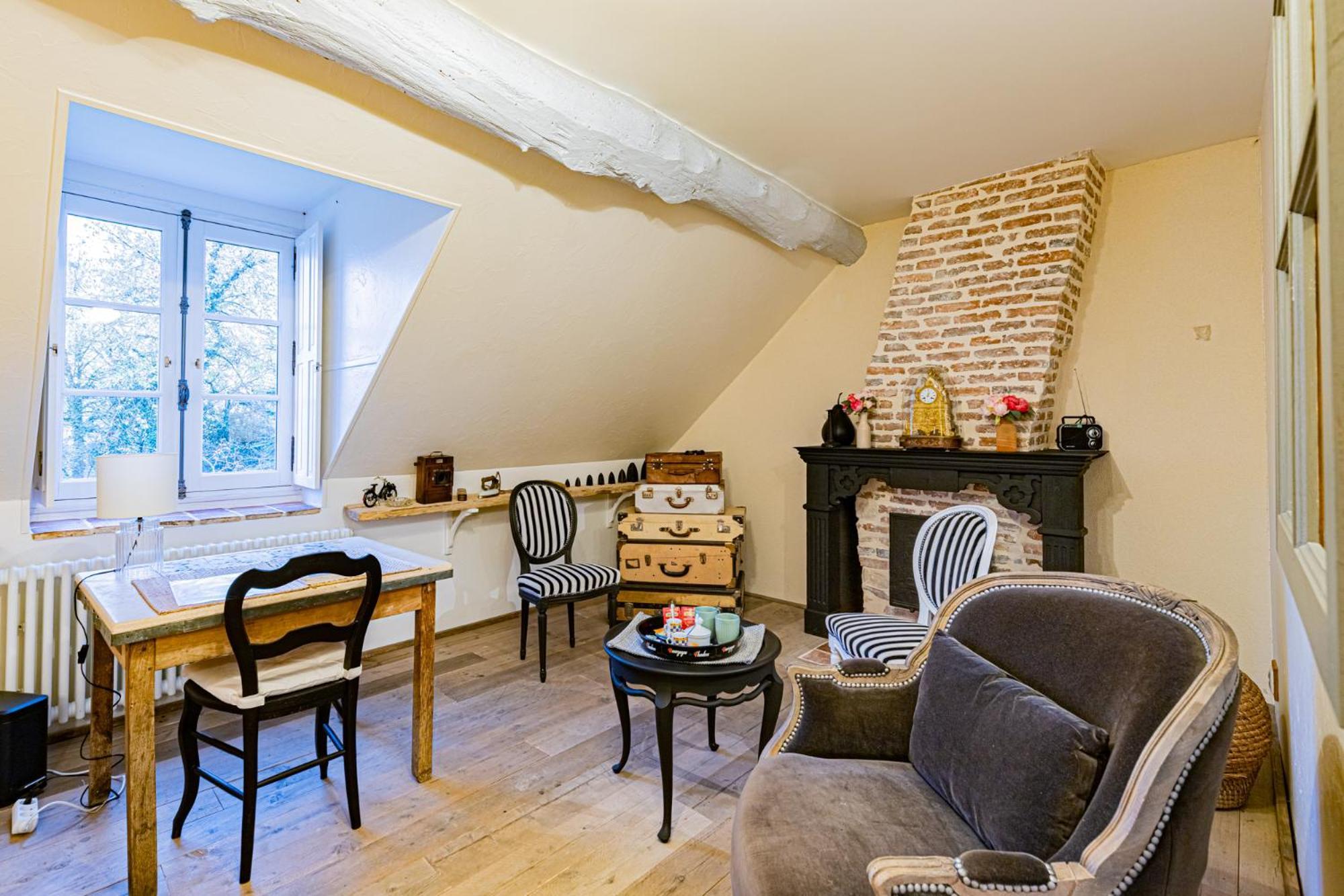 Le Domaine Des Carriers Bed and Breakfast Chevroches Rum bild