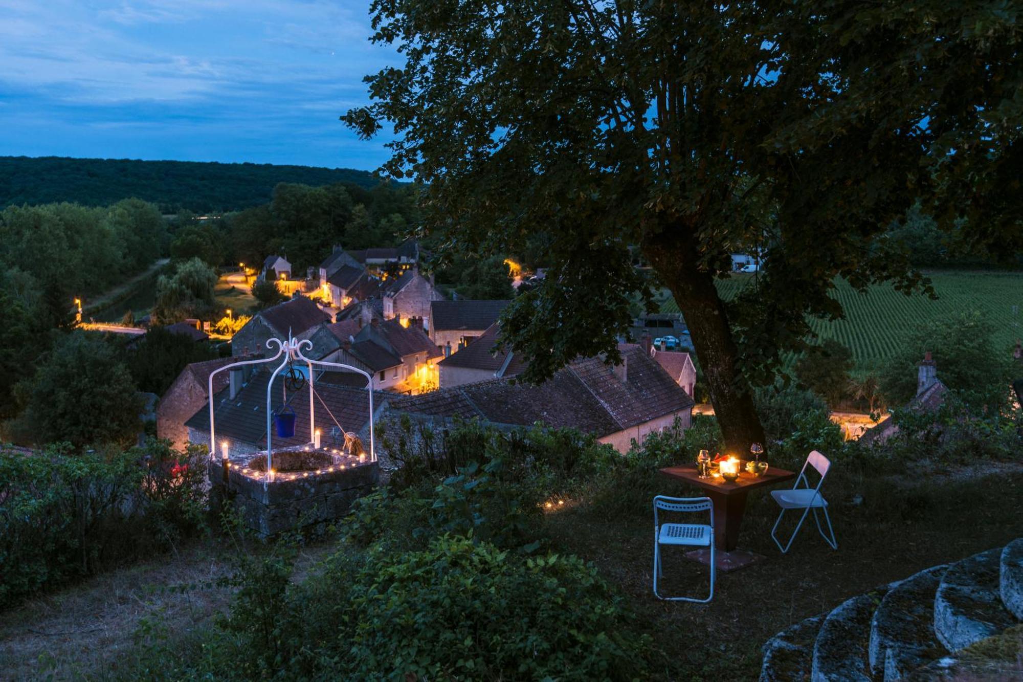 Le Domaine Des Carriers Bed and Breakfast Chevroches Exteriör bild